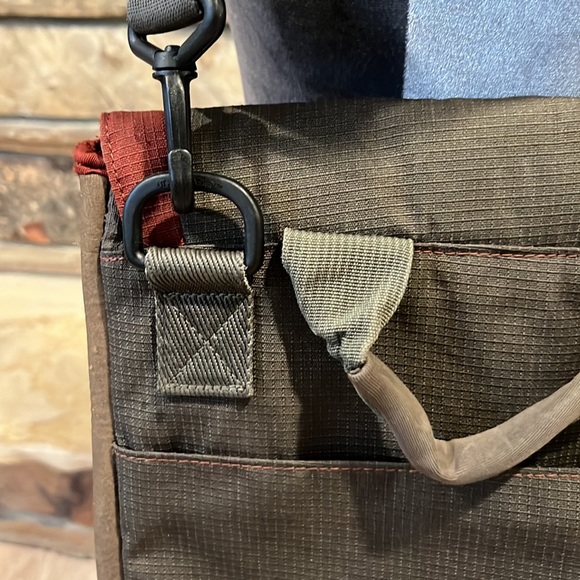 Keen Hybrid Transport Large Crossbody Bag Outdoor Gorpcore - Picture 6 of 9